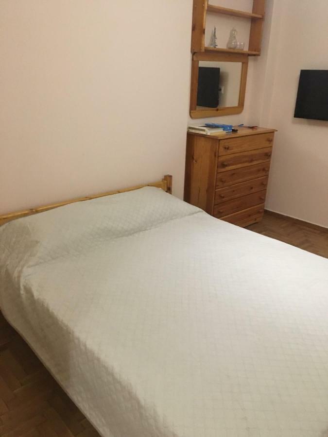 Vip Greece Petros Apartment Athena Bagian luar foto